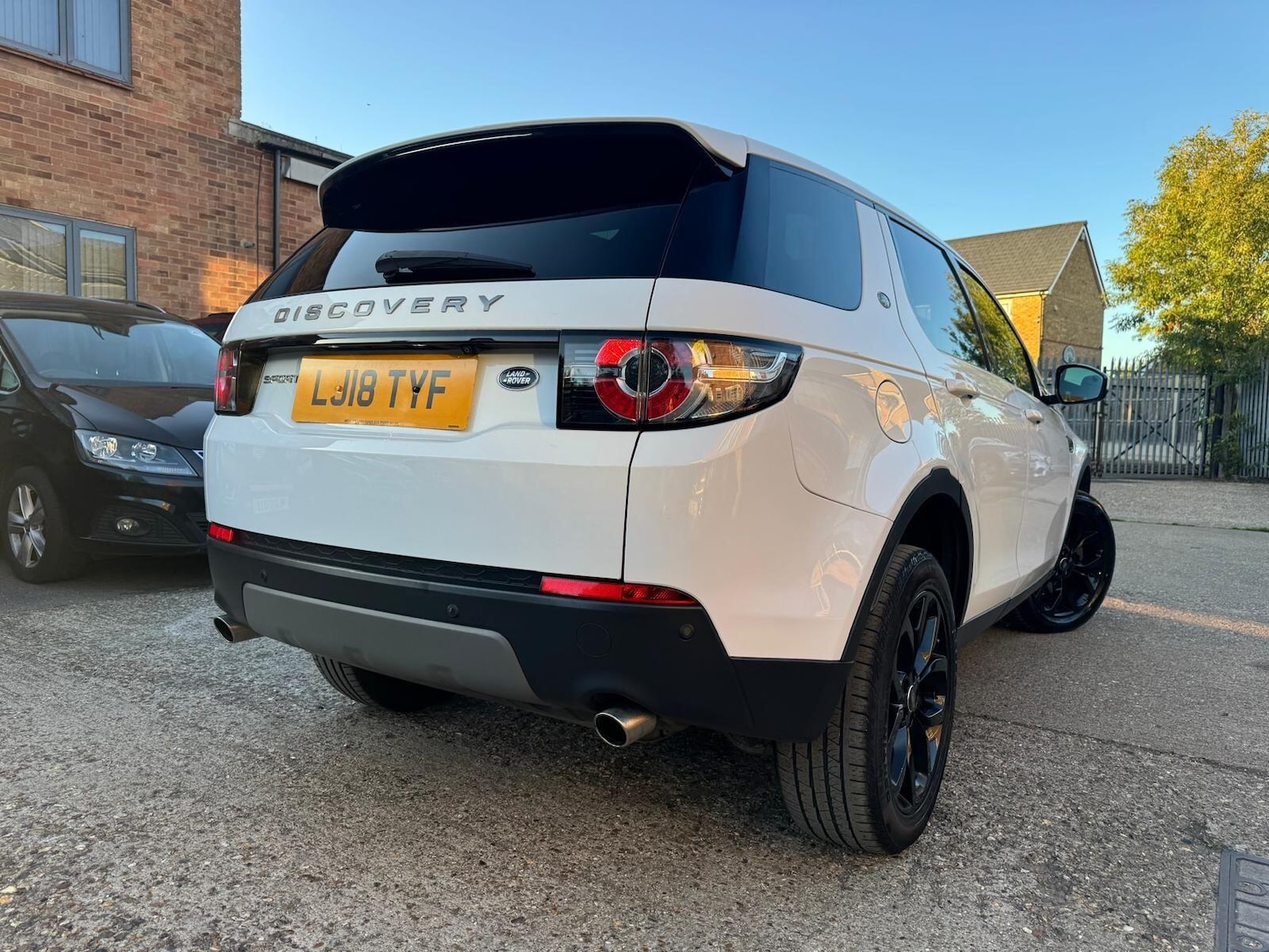 Used Land Rover Discovery Sport 2018 for sale - 76083744: Photo 6