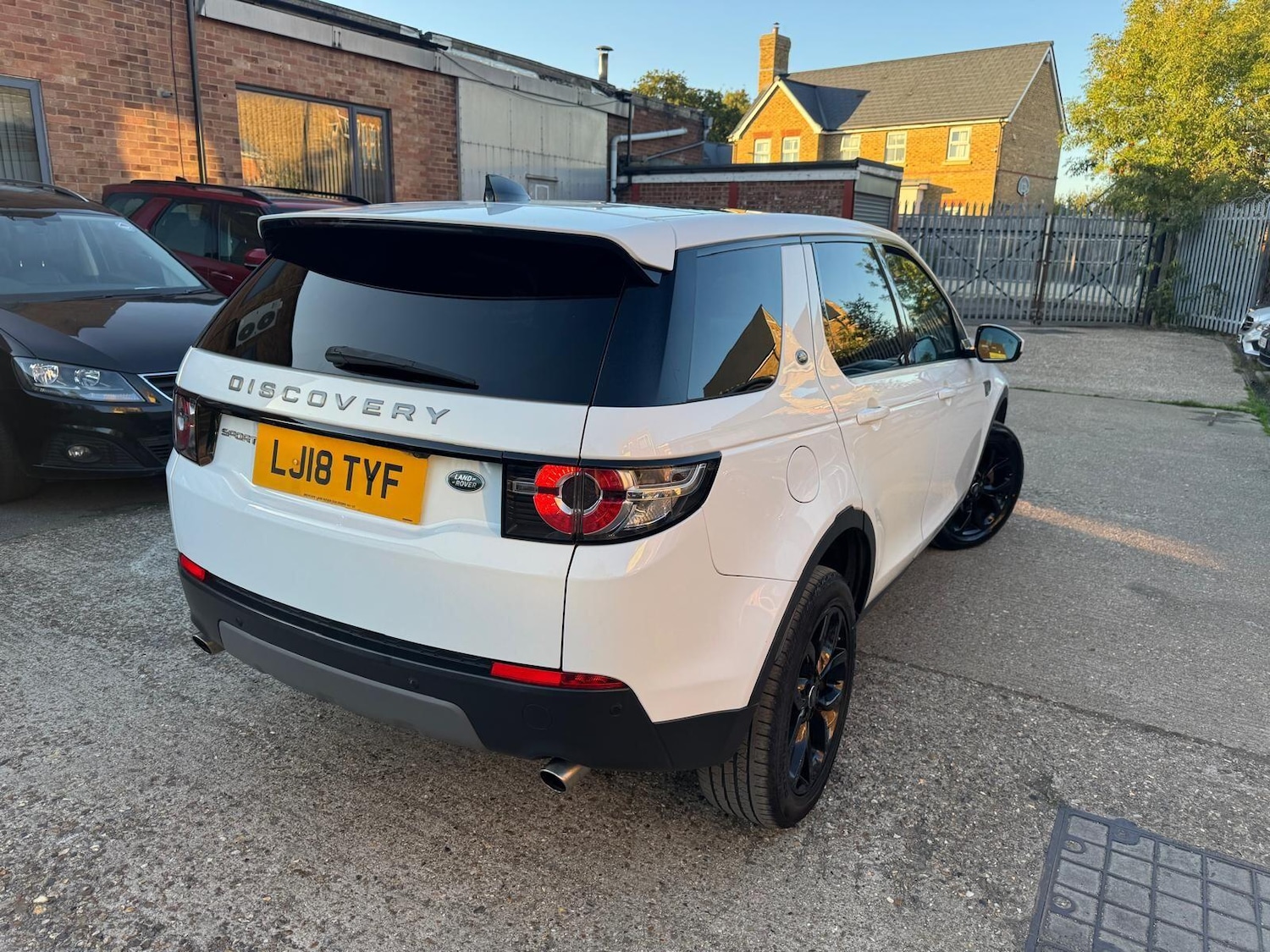 Used Land Rover Discovery Sport 2018 for sale - 76083744: Photo 9