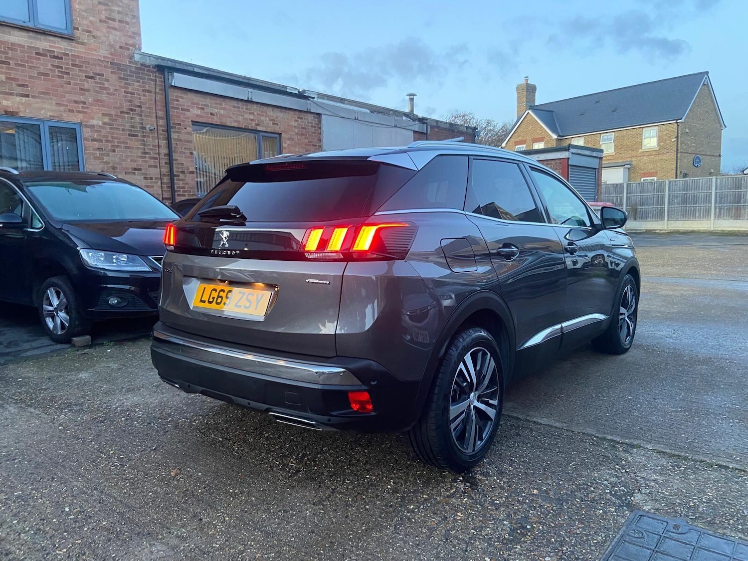 Used Peugeot 3008 2019 for sale - 77130616: Photo 9
