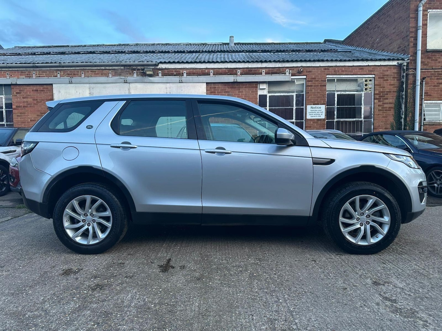 Used Land Rover Discovery Sport 2018 for sale - 77315473: Photo 11