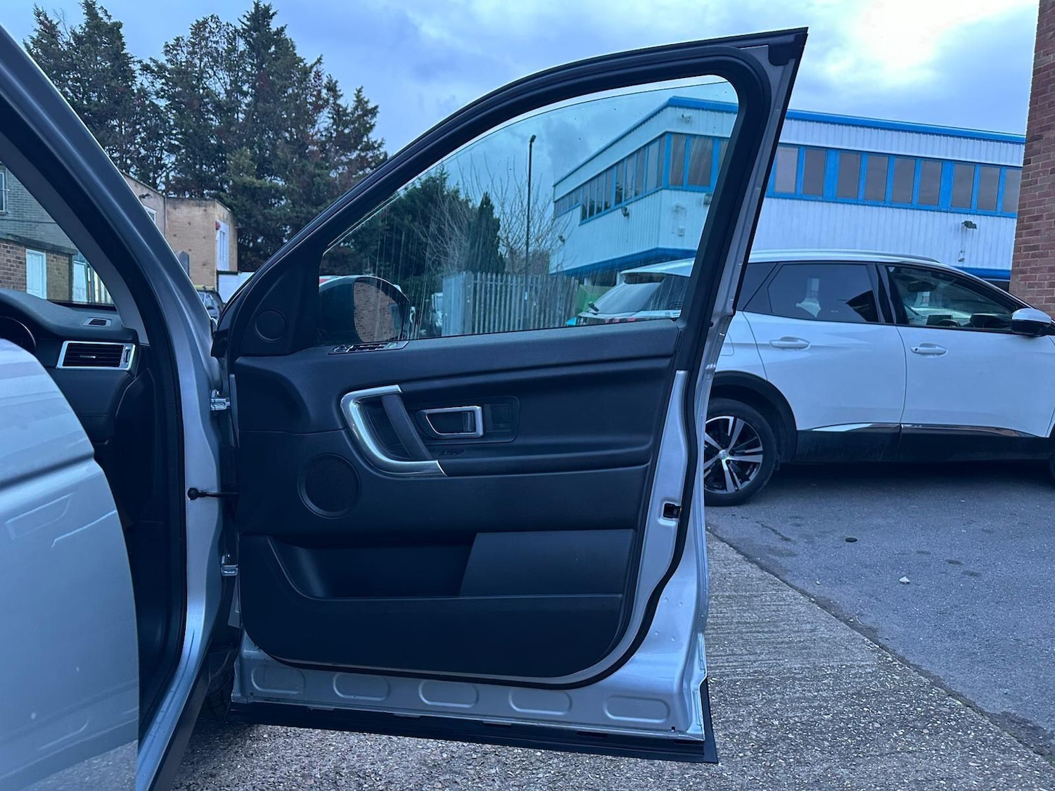 Used Land Rover Discovery Sport 2018 for sale - 77315473: Photo 47