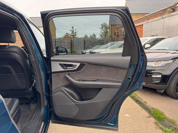 Used Audi Q7 2018 for sale - 76226496: Photo 47