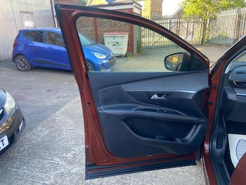 Used Peugeot 3008 2019 for sale - 75577477: Photo