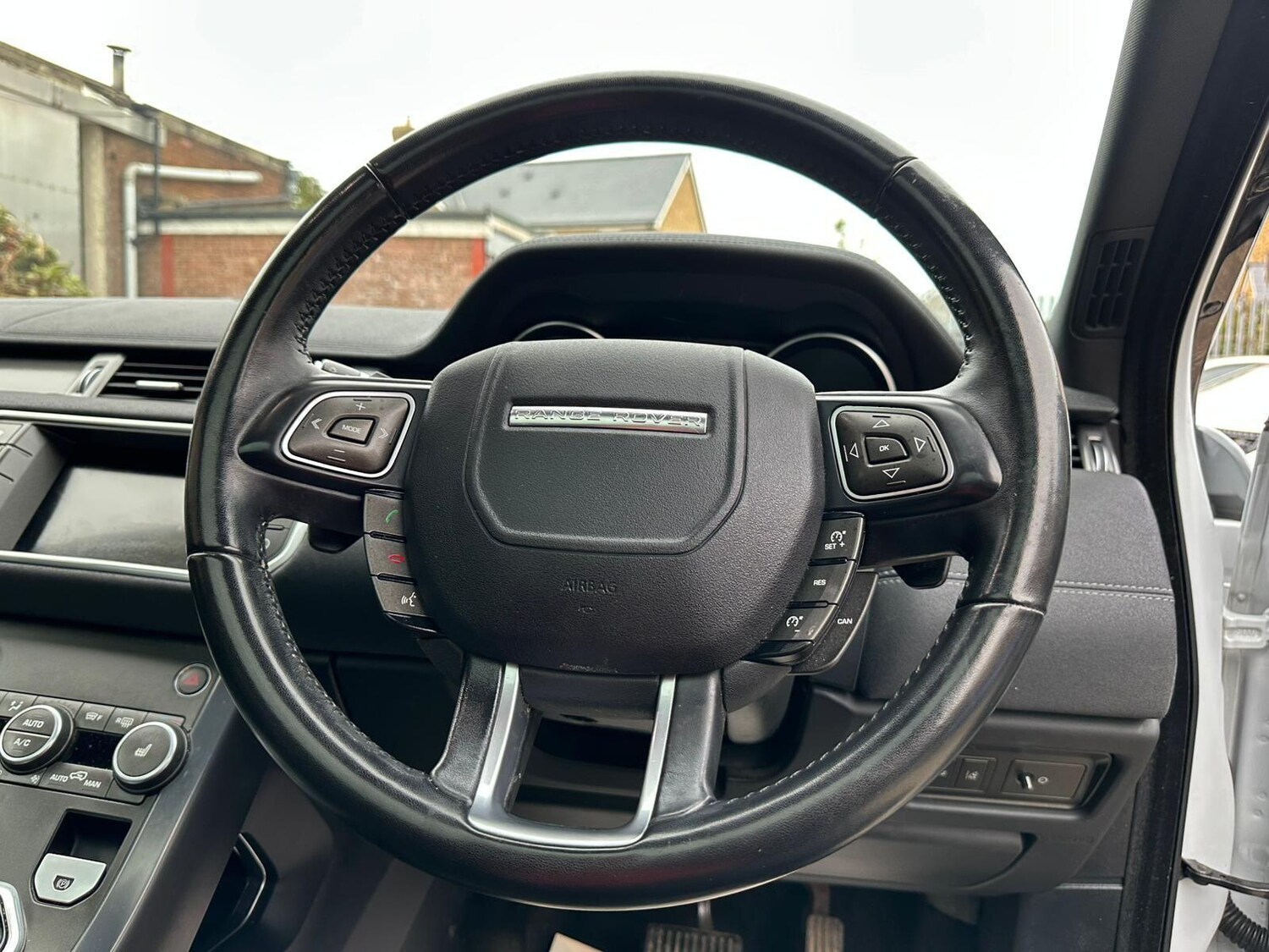 Used Land Rover Range Rover Evoque 2018 for sale - 76307124: Photo 57