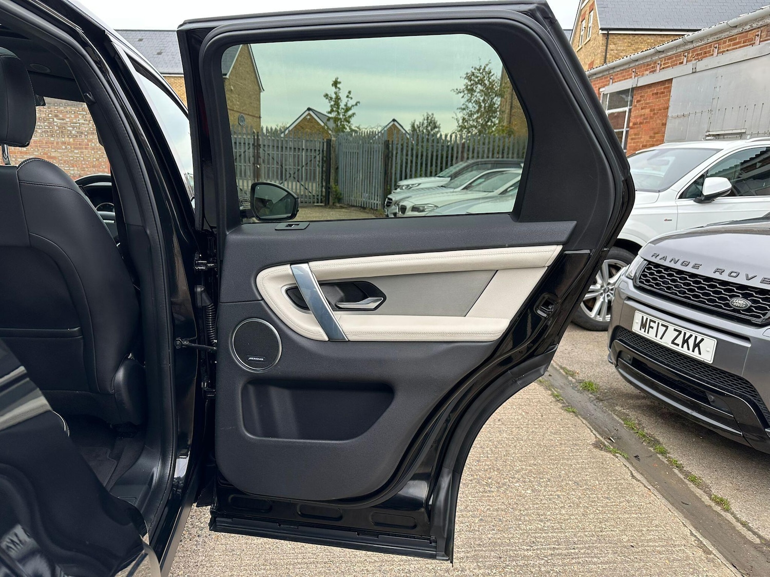 Used Land Rover Discovery Sport 2022 for sale - 77091675: Photo 41