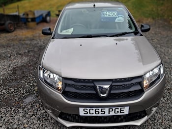 Used Dacia Sandero 2015 for sale - 78540193: Photo