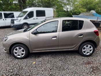 Used Dacia Sandero 2015 for sale - 78540193: Photo