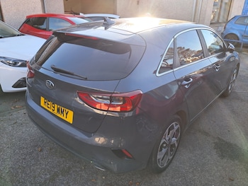 Used Kia Ceed 2019 for sale - 76544686: Photo