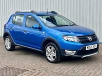 Used Dacia Sandero Stepway 2015 for sale - 79640327: Photo