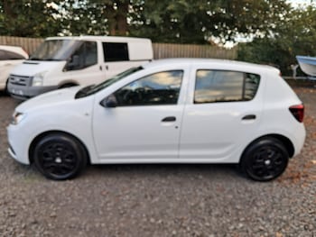 Used Dacia Sandero 2019 for sale - 76192469: Photo