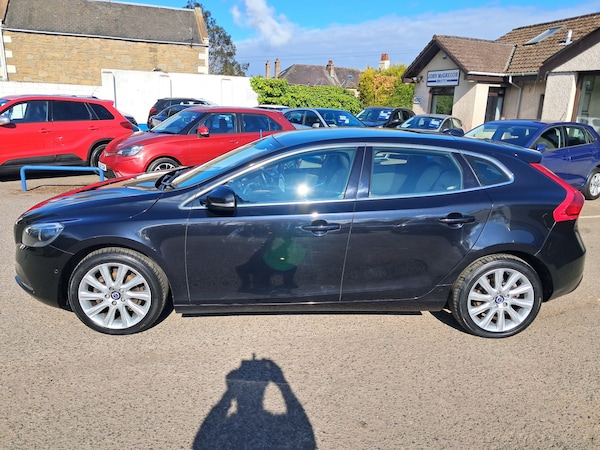 Used Volvo V40 2012 for sale - 74386991: Photo 4
