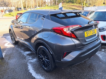 Used Toyota C-HR 2017 for sale - 78149302: Photo