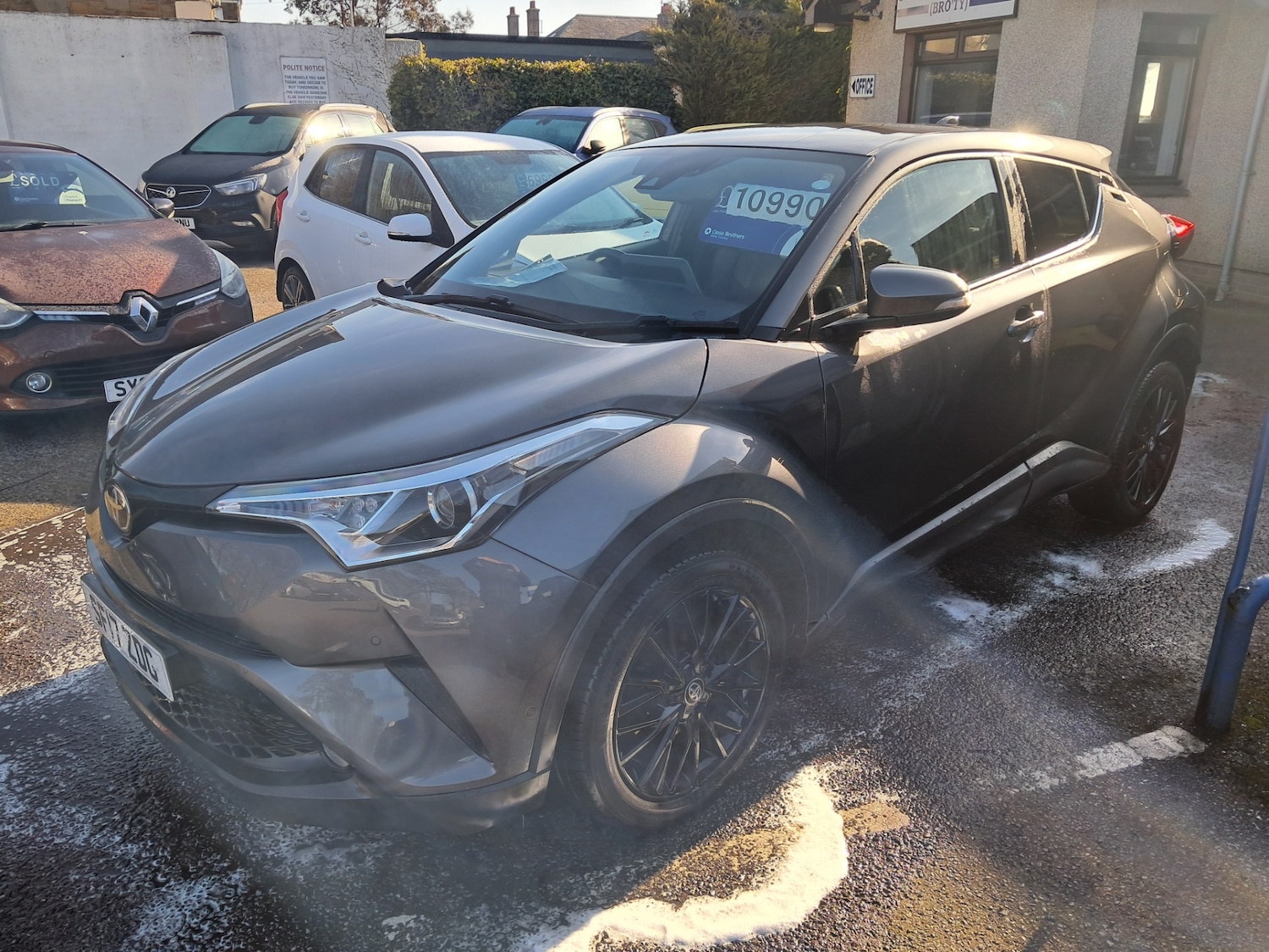 Used Toyota C-HR 2017 for sale - 78149302: Photo 5