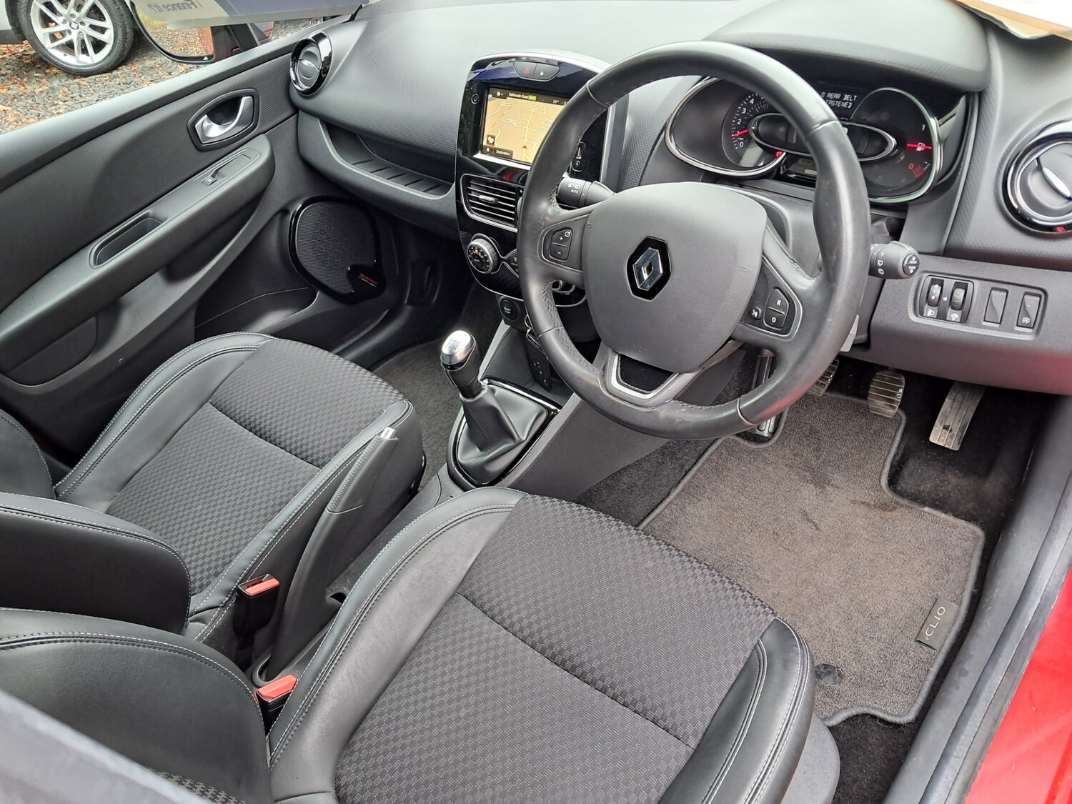 Used Renault Clio 2019 for sale - 75869421: Photo 13