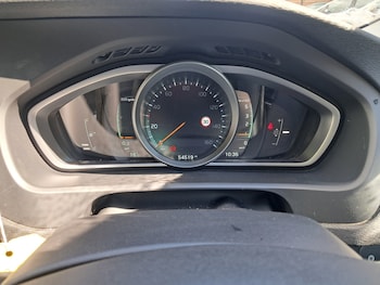 Used Volvo V40 2014 for sale - 78859086: Photo