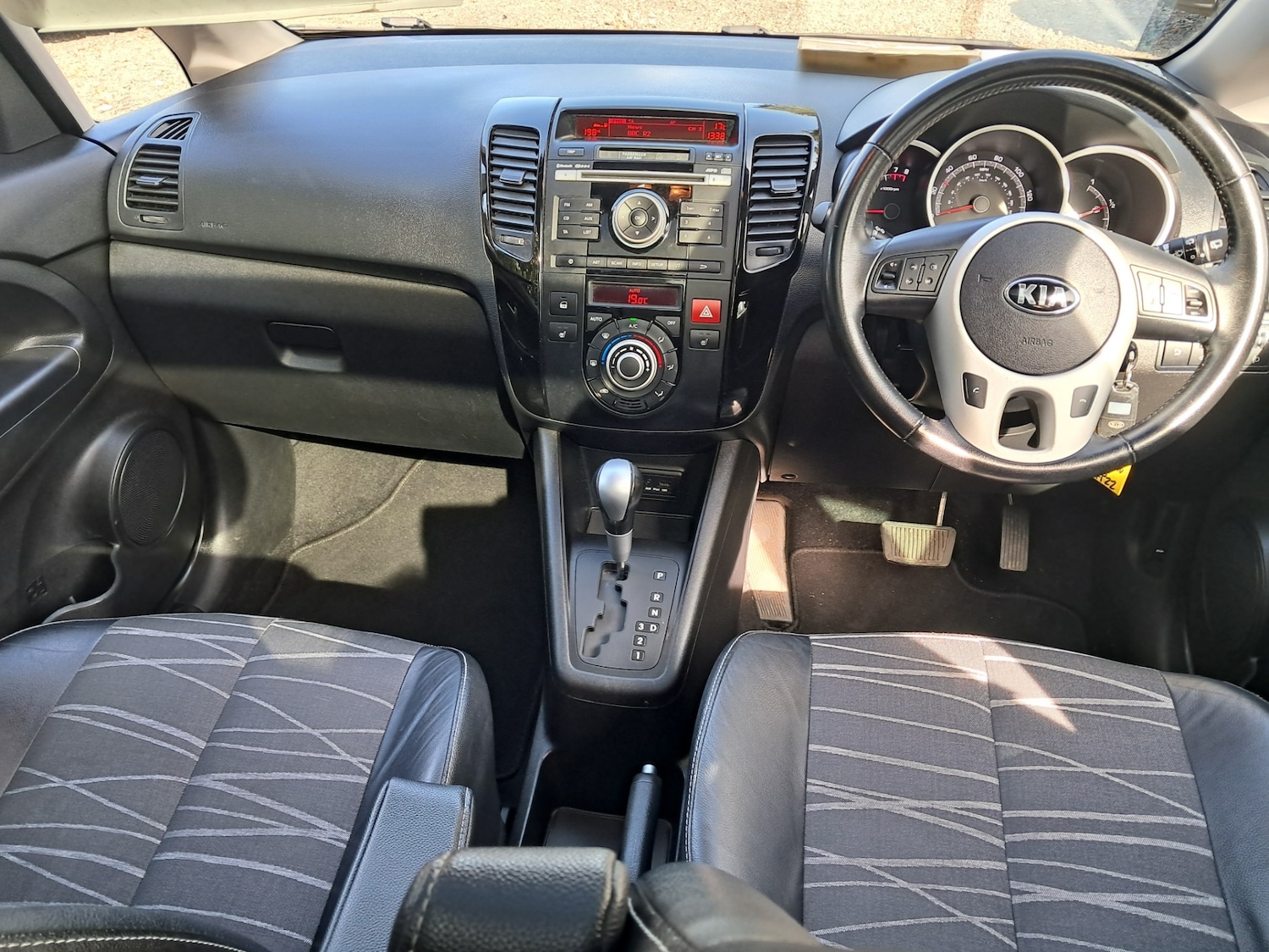 Used Kia Venga 2014 for sale - 75894662: Photo 16