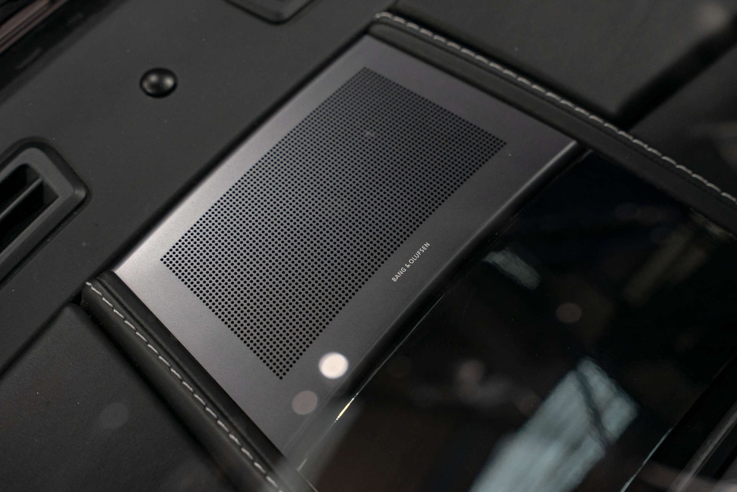 Used Aston Martin DBS 2010 for sale - 77350575: Photo 13