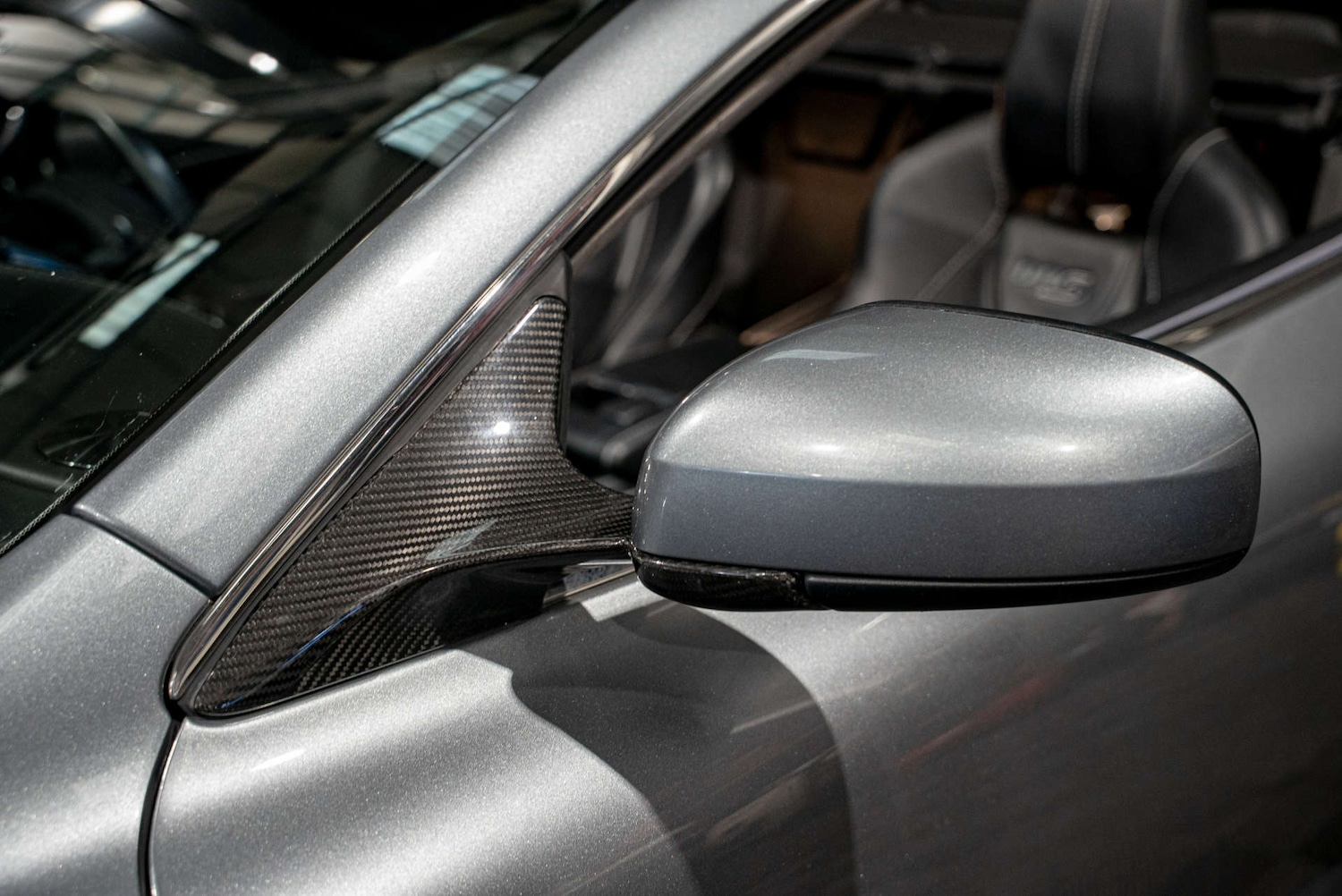 Used Aston Martin DBS 2010 for sale - 77350575: Photo 19