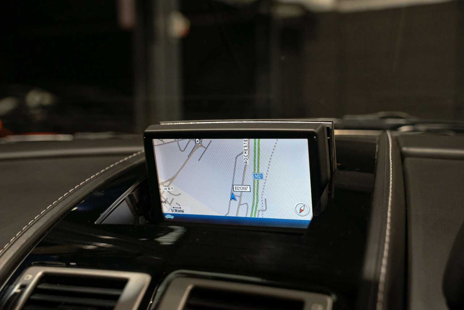 Used Aston Martin DBS 2010 for sale - 77350575: Photo 27