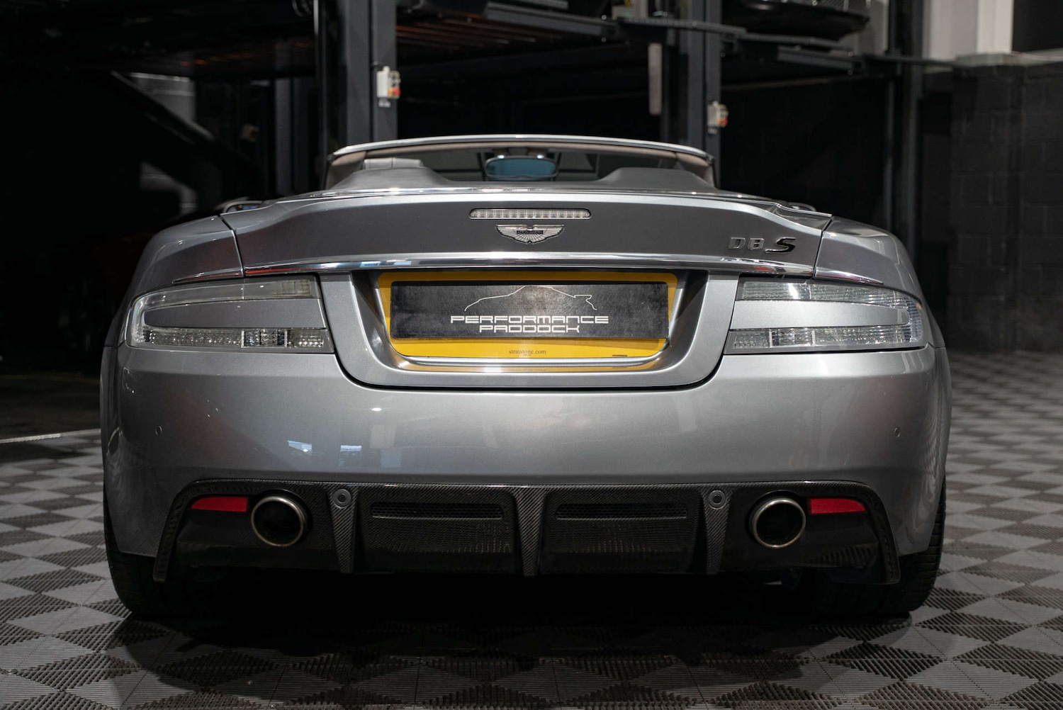 Used Aston Martin DBS 2010 for sale - 77350575: Photo 7