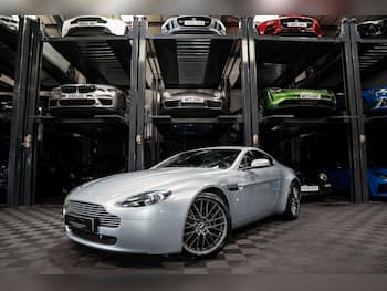 Used Aston Martin Vantage 2010 for sale - 79871720: Photo