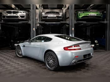 Used Aston Martin Vantage 2010 for sale - 79871720: Photo