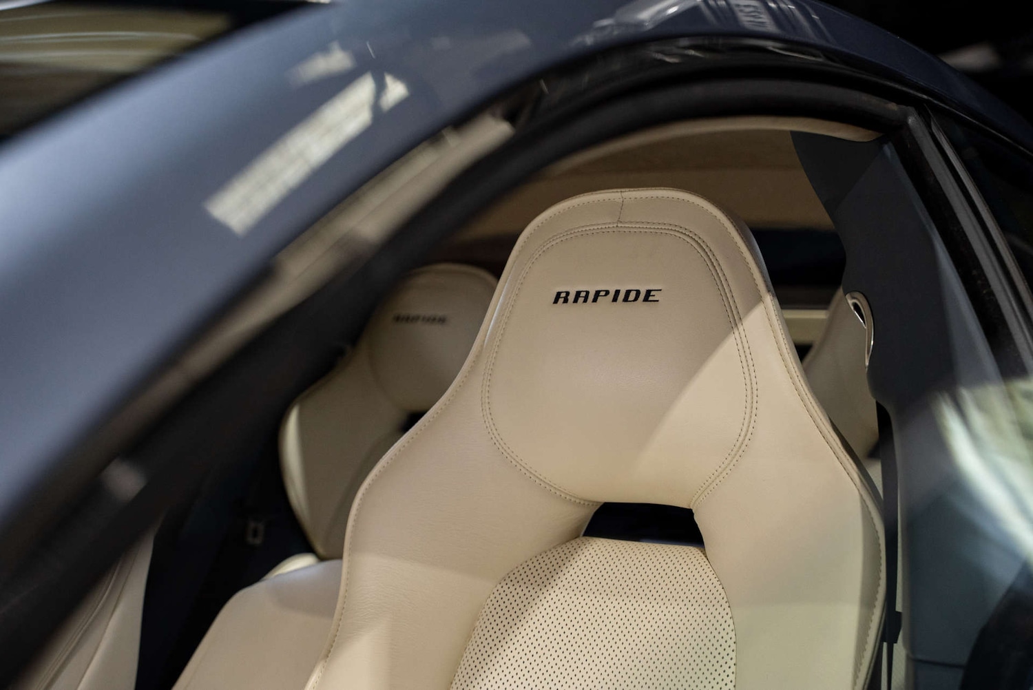 Used Aston Martin Rapide 2010 for sale - 77905880: Photo 15