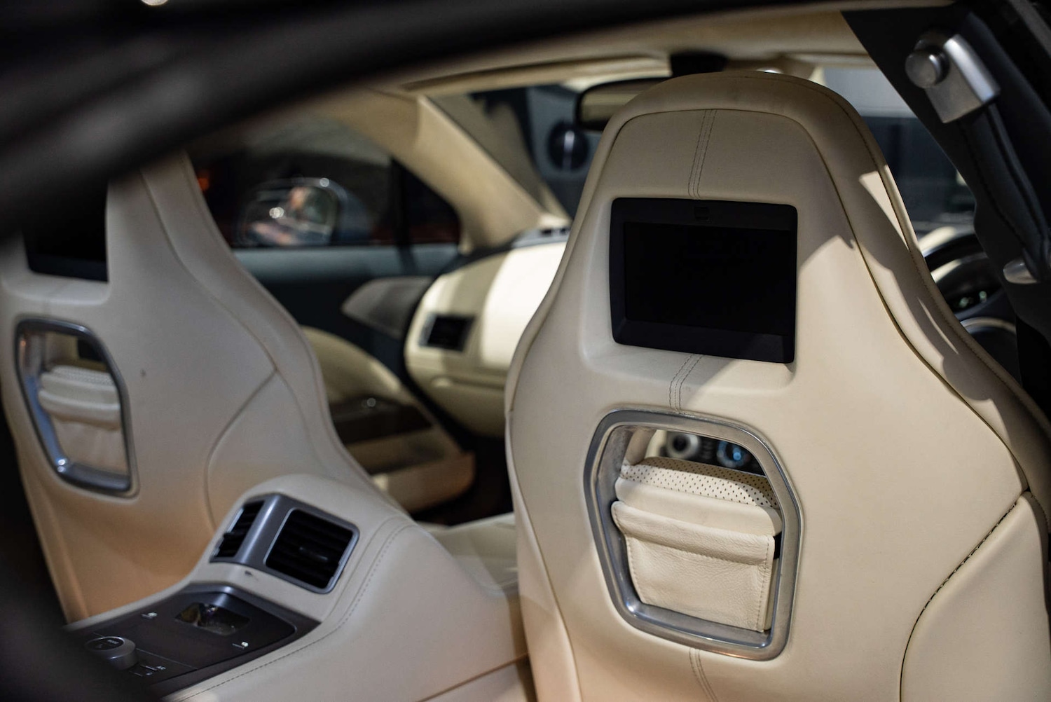 Used Aston Martin Rapide 2010 for sale - 77905880: Photo 18