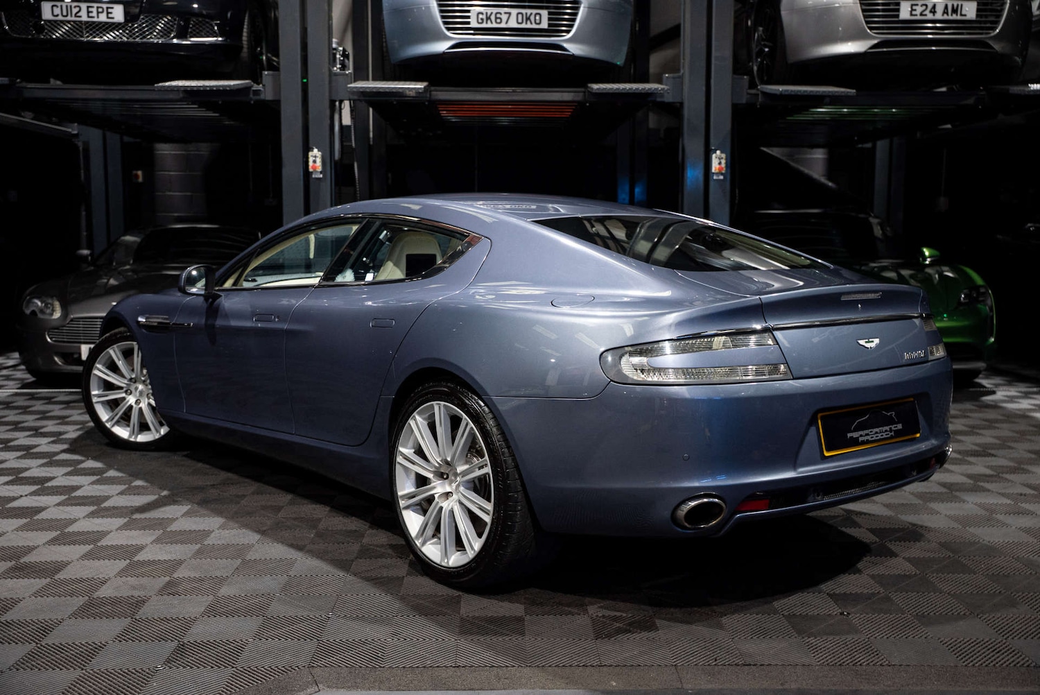 Used Aston Martin Rapide 2010 for sale - 77905880: Photo 2
