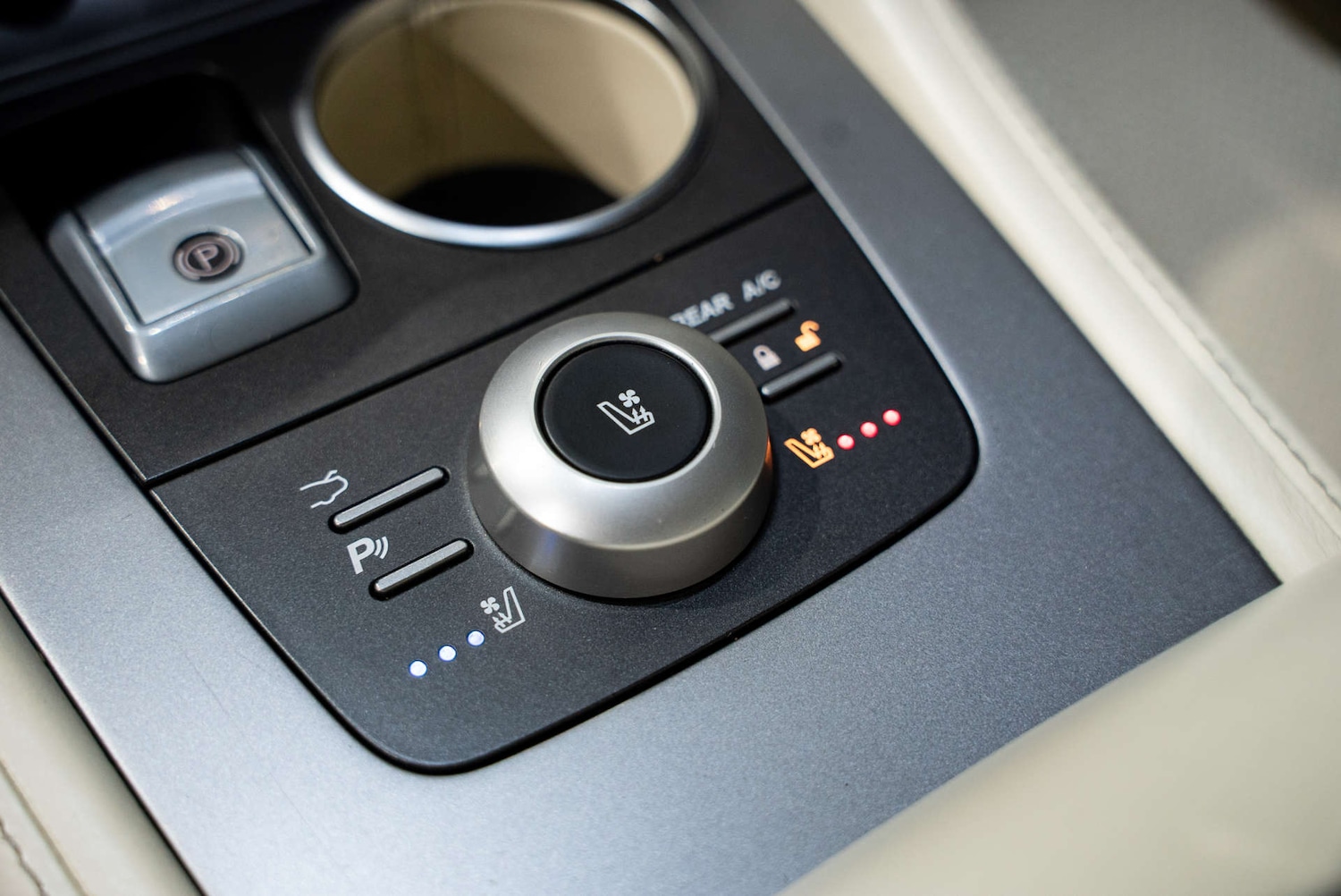 Used Aston Martin Rapide 2010 for sale - 77905880: Photo 23