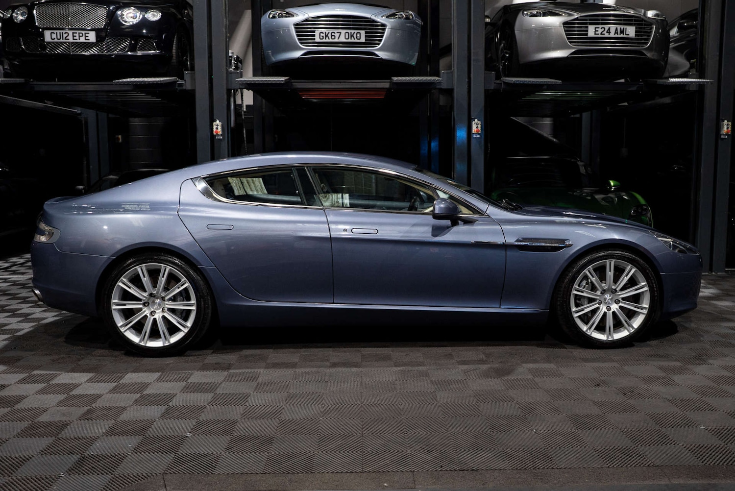 Used Aston Martin Rapide 2010 for sale - 77905880: Photo 8