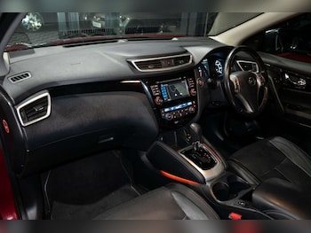 Used Nissan Qashqai 2017 for sale - 77383467: Photo