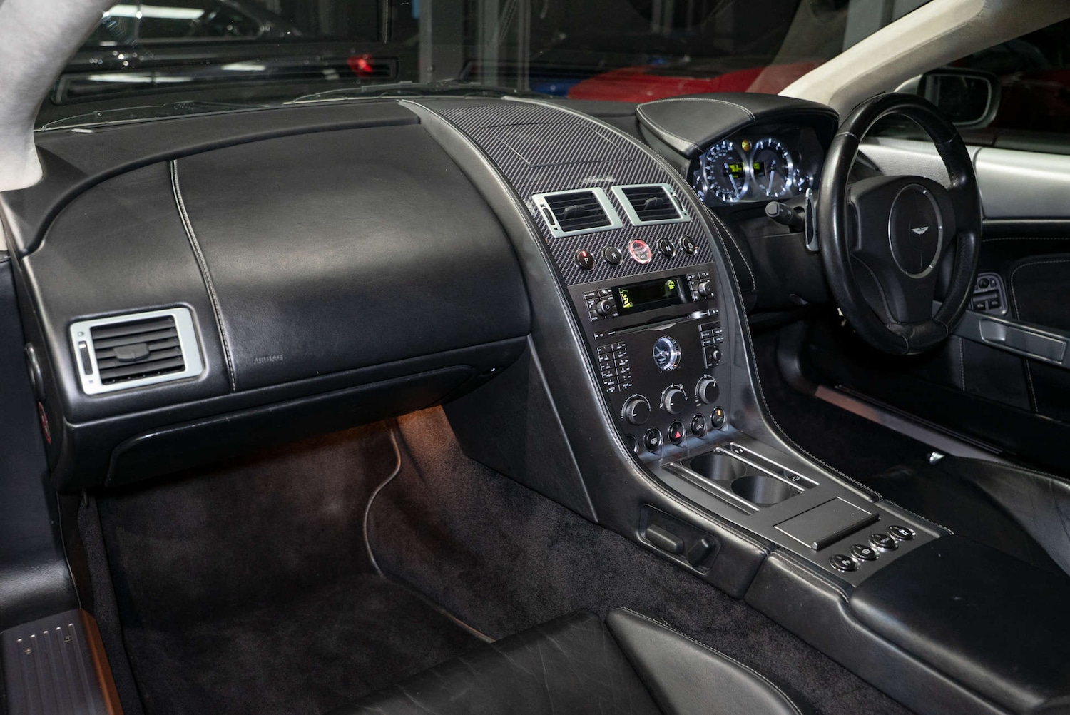 Used Aston Martin DB9 2005 for sale - 77329454: Photo 3