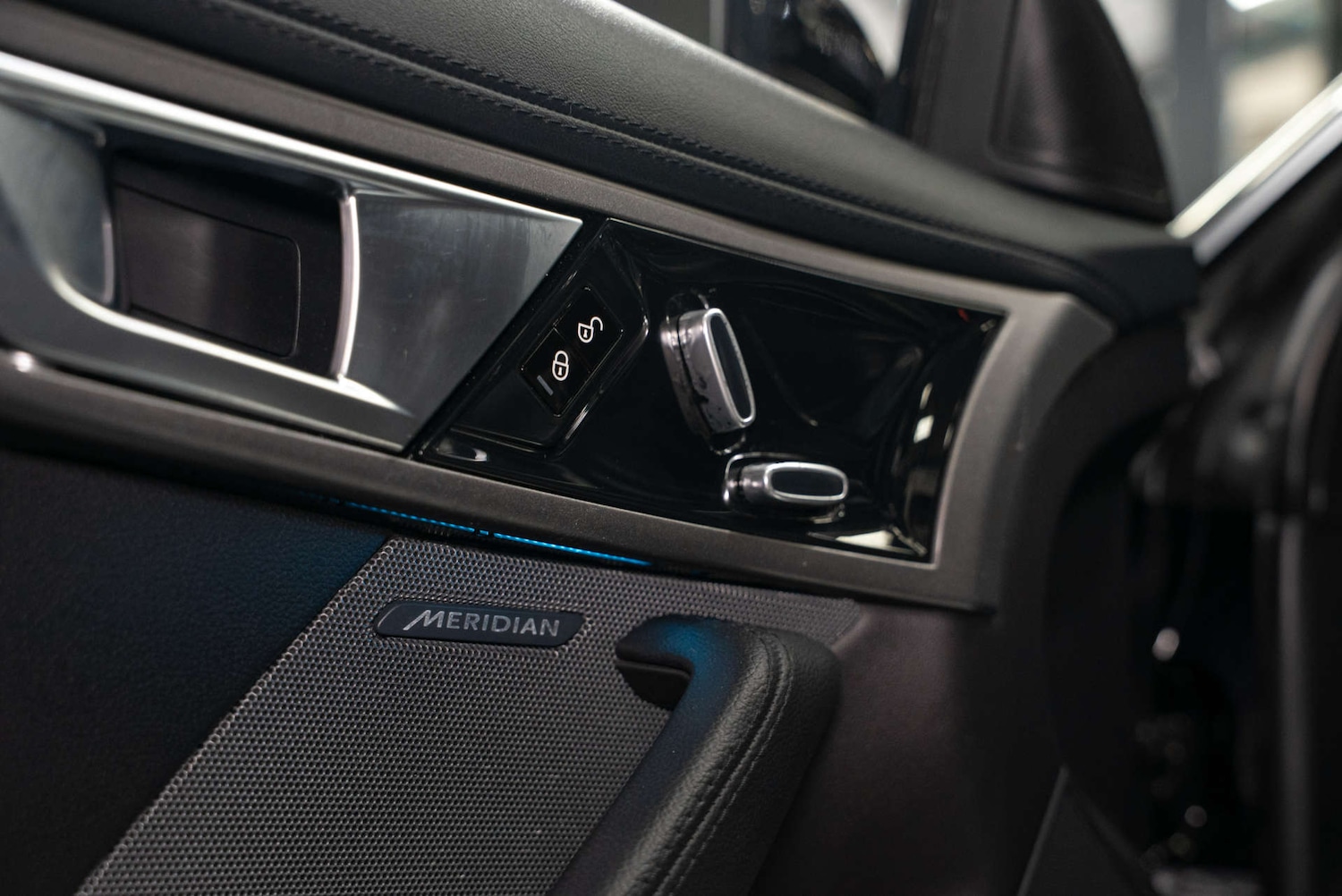 Used Jaguar F-Type 2013 for sale - 78083475: Photo 17