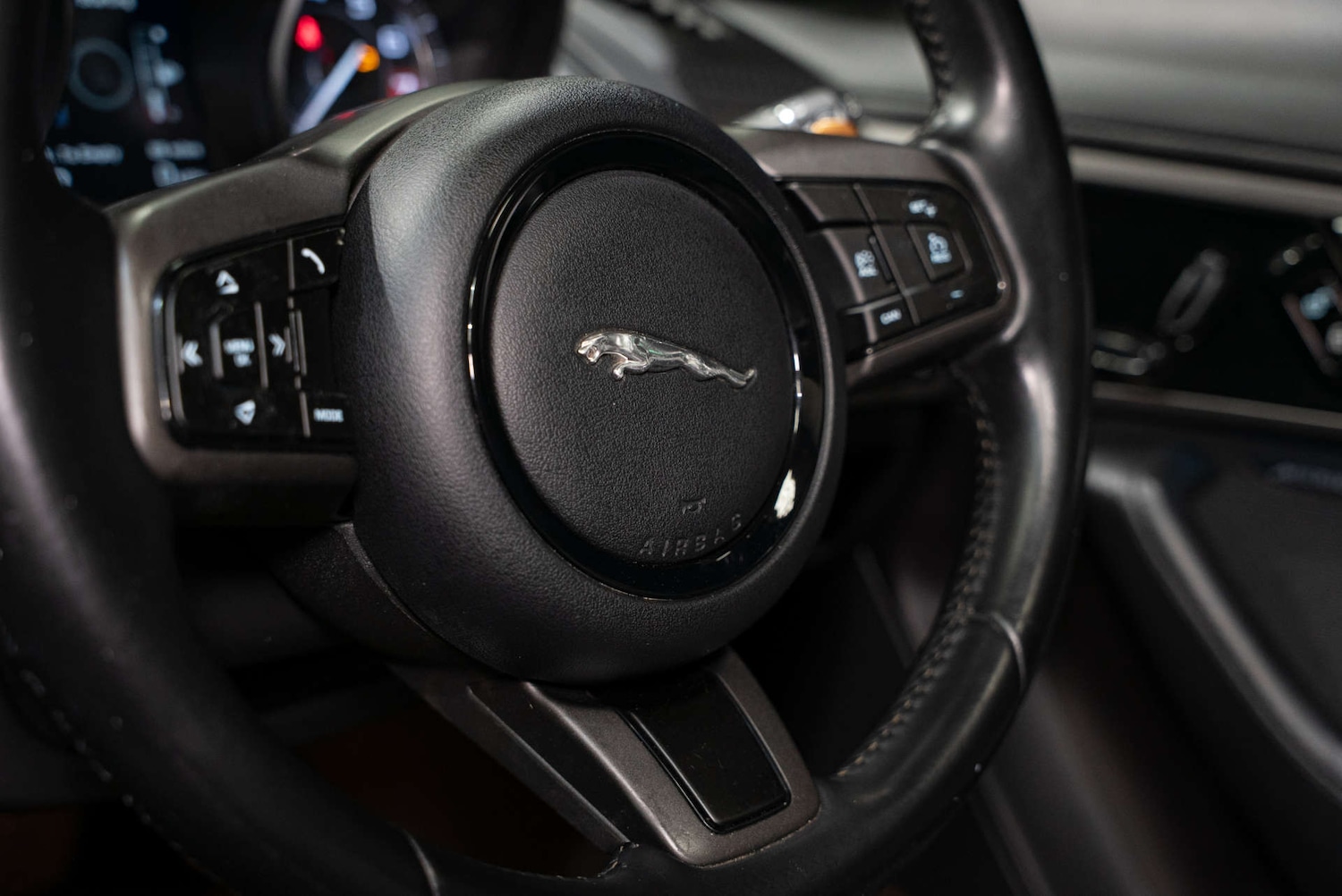 Used Jaguar F-Type 2013 for sale - 78083475: Photo 28