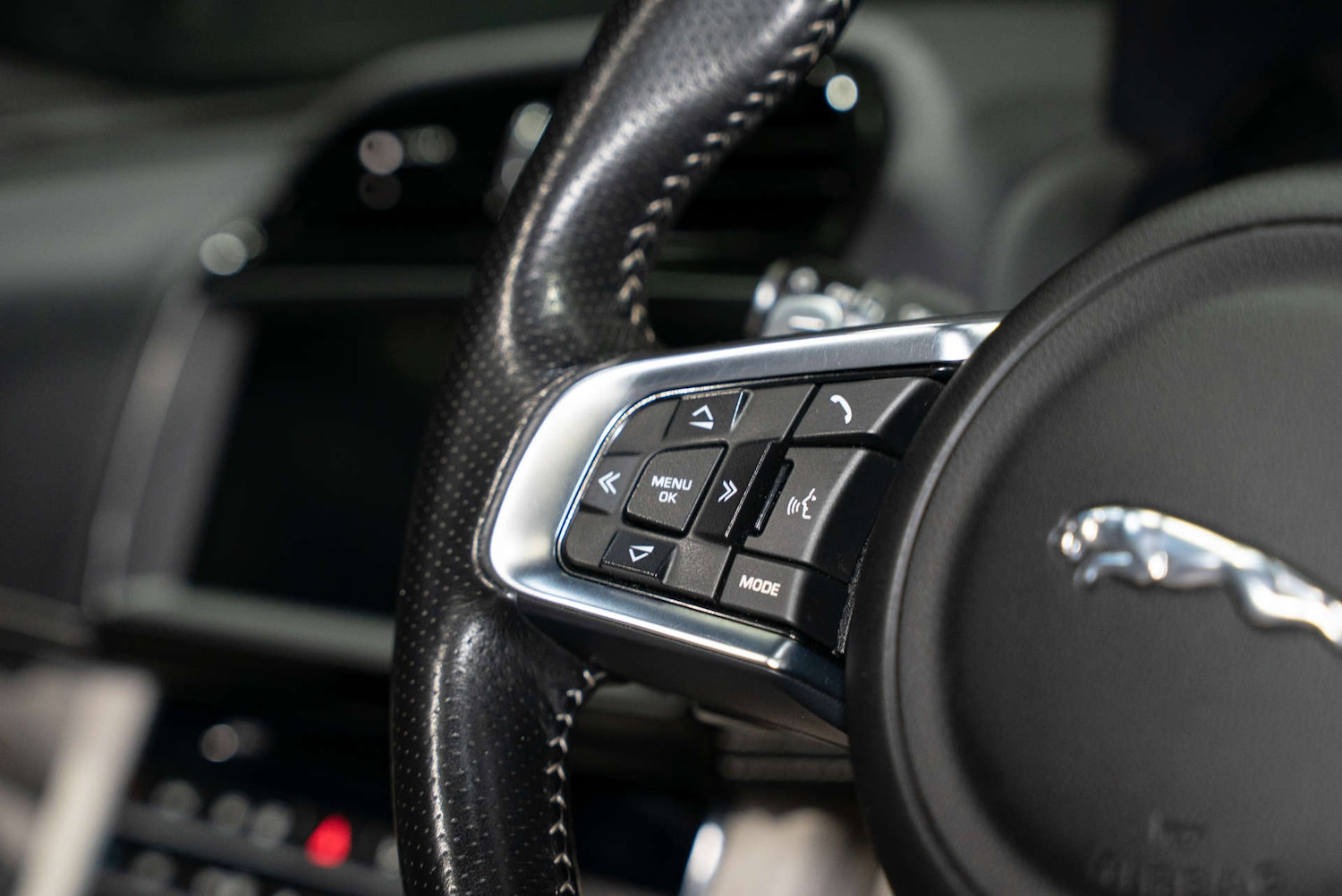 Used Jaguar F-Pace 2020 for sale - 77548572: Photo 24