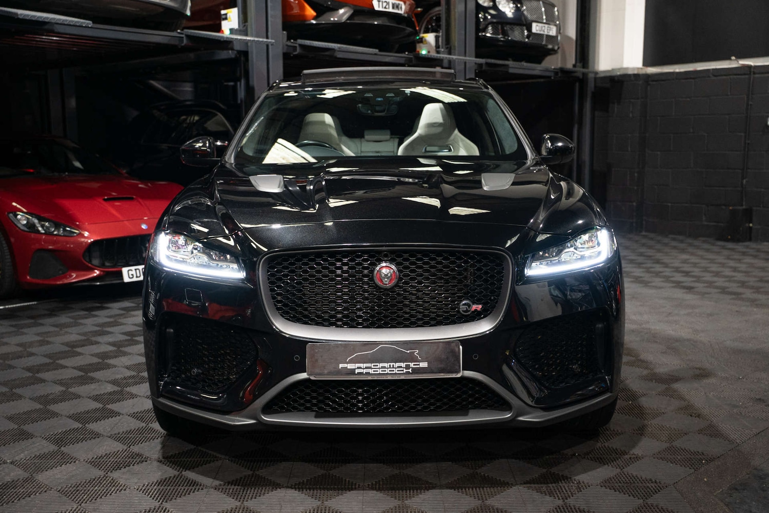 Used Jaguar F-Pace 2020 for sale - 77548572: Photo 5