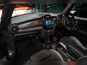 Used MINI Hatch 2020 for sale - 78003819: Photo