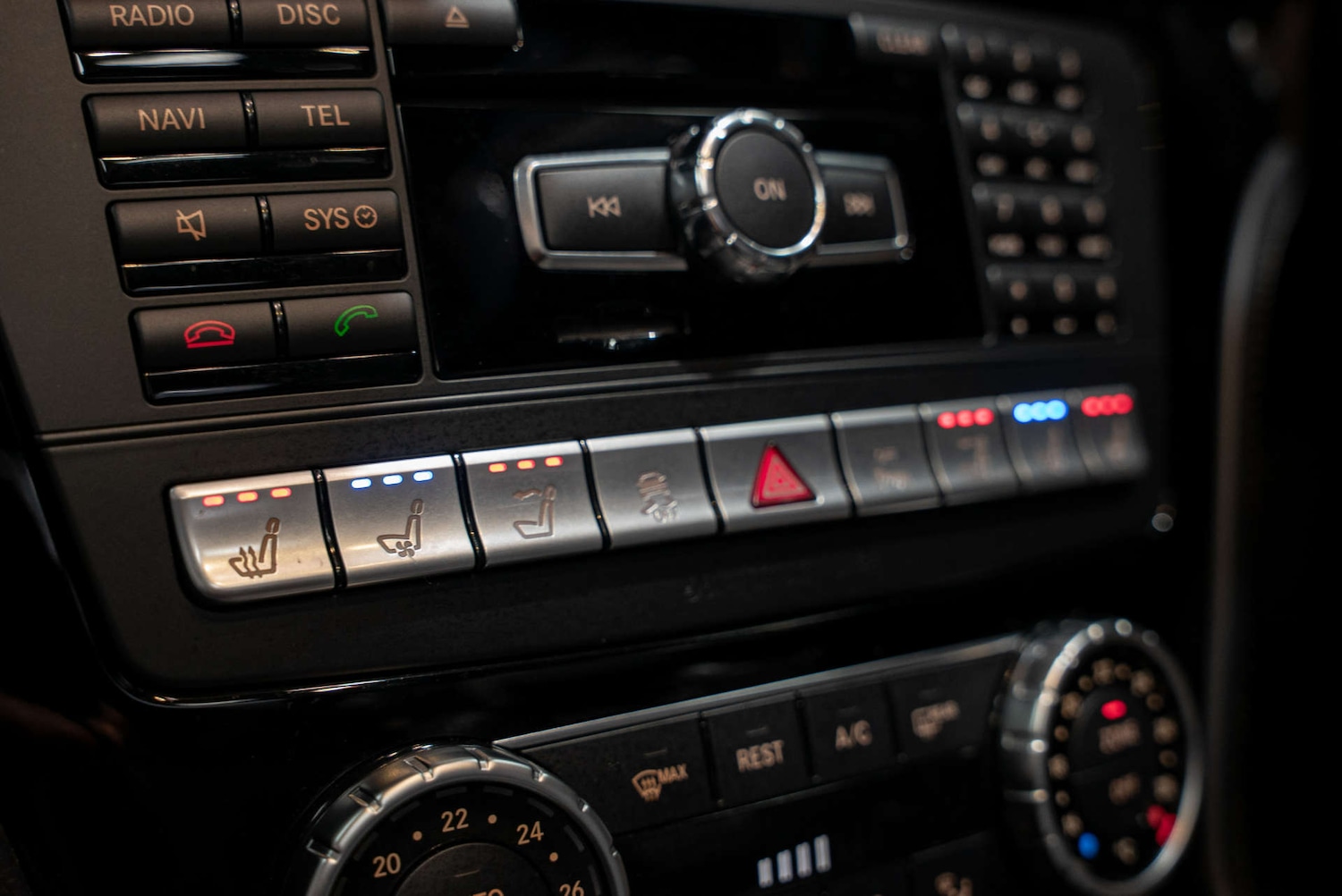 Used Mercedes-Benz SL 2015 for sale - 77249074: Photo 17