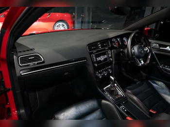 Used Volkswagen Golf 2016 for sale - 77469946: Photo