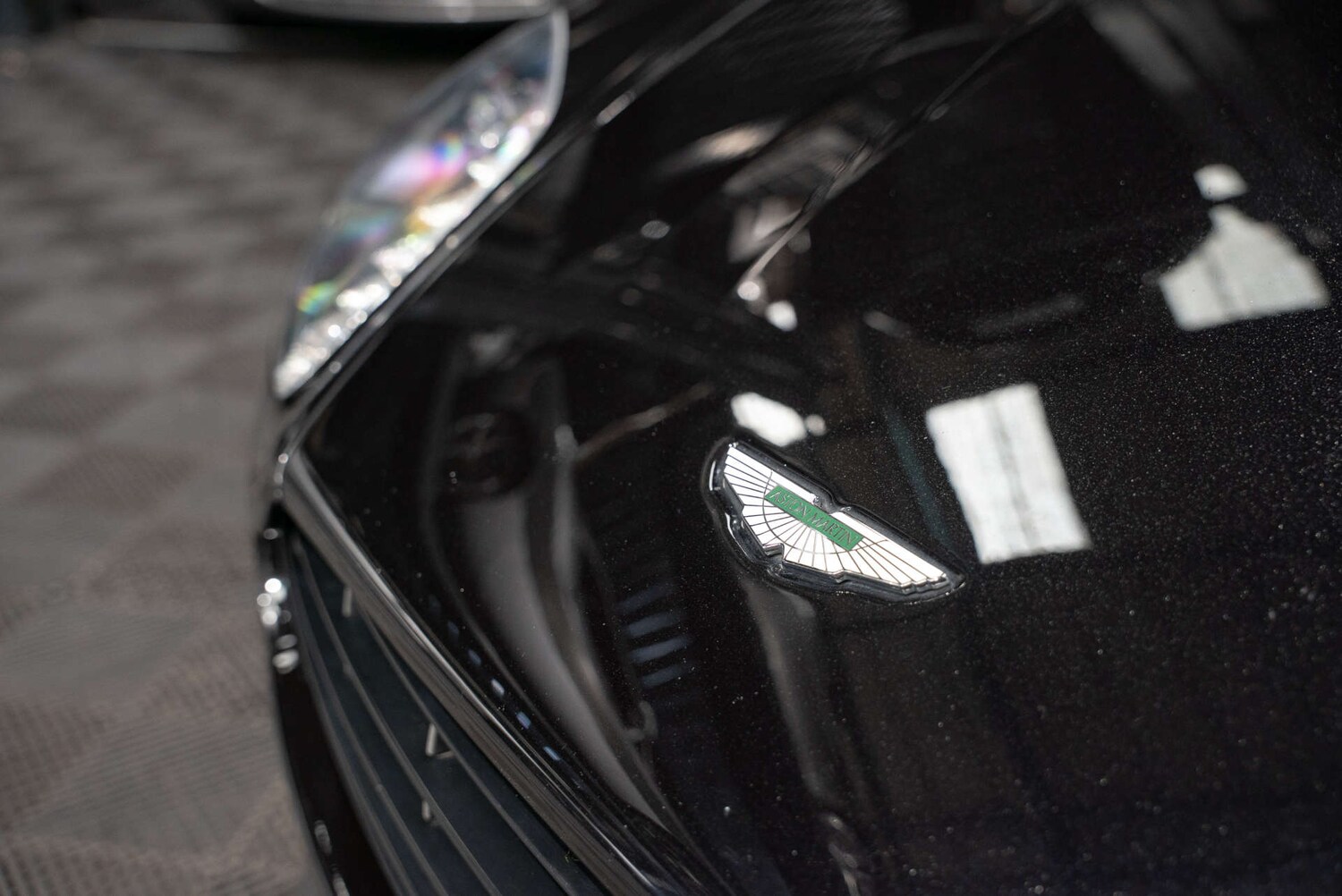 Used Aston Martin Vantage 2015 for sale - 77249061: Photo 13