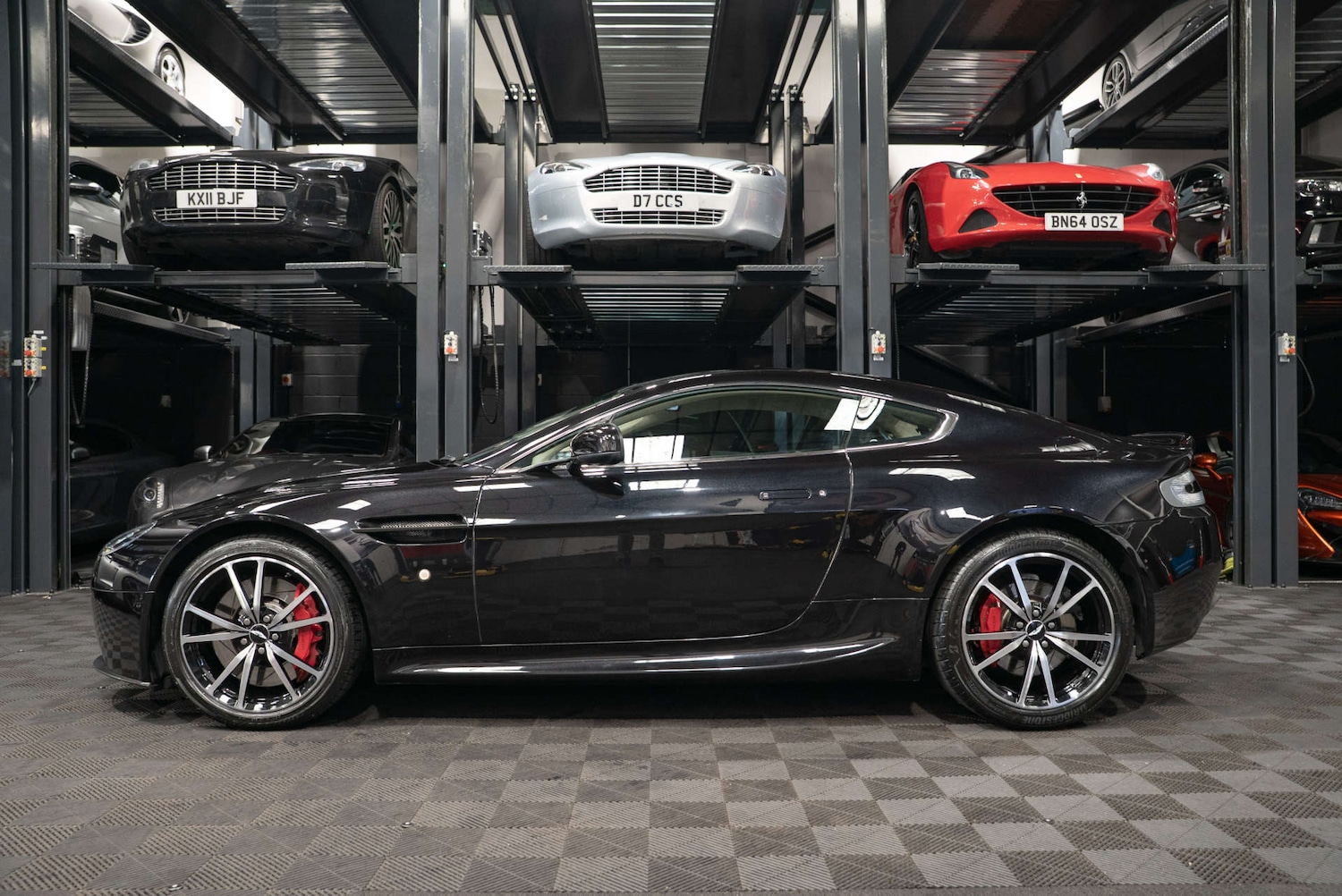 Used Aston Martin Vantage 2015 for sale - 77249061: Photo 9