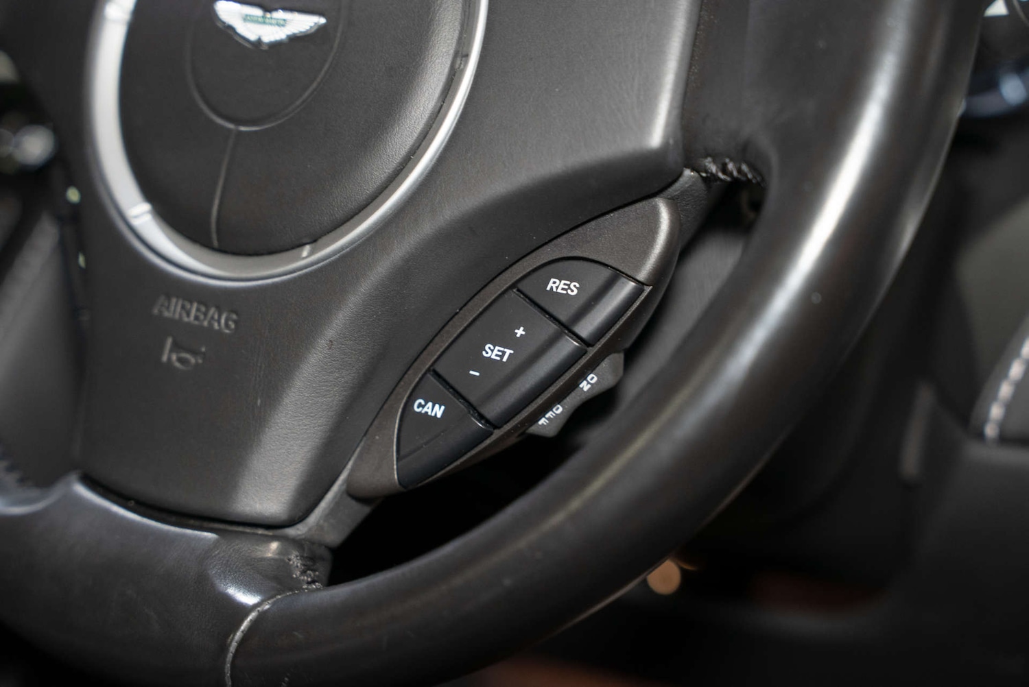 Used Aston Martin Vantage 2016 for sale - 77249080: Photo 26