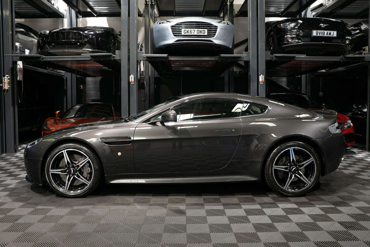 Used Aston Martin Vantage 2016 for sale - 77249080: Photo 8