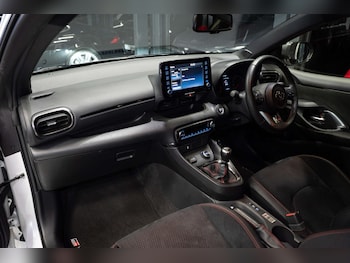 Used Toyota Yaris 2020 for sale - 79494411: Photo