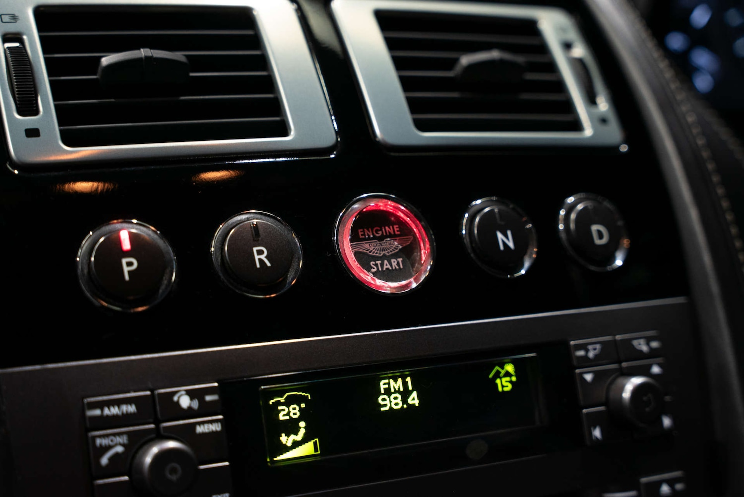 Used Aston Martin DB9 2005 for sale - 77704048: Photo 12