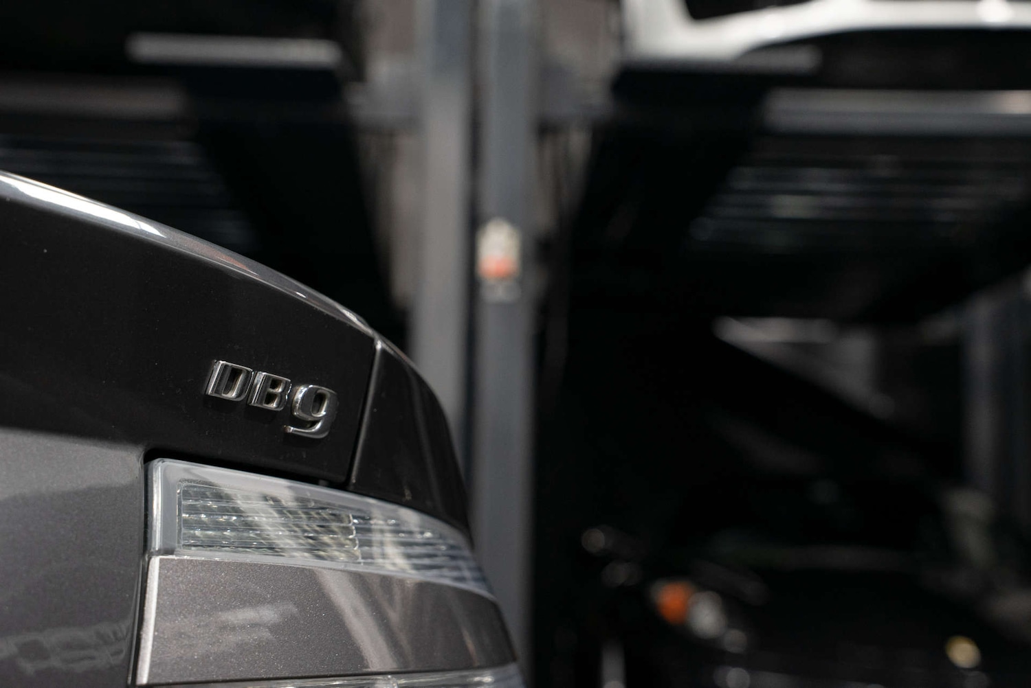 Used Aston Martin DB9 2005 for sale - 77704048: Photo 20