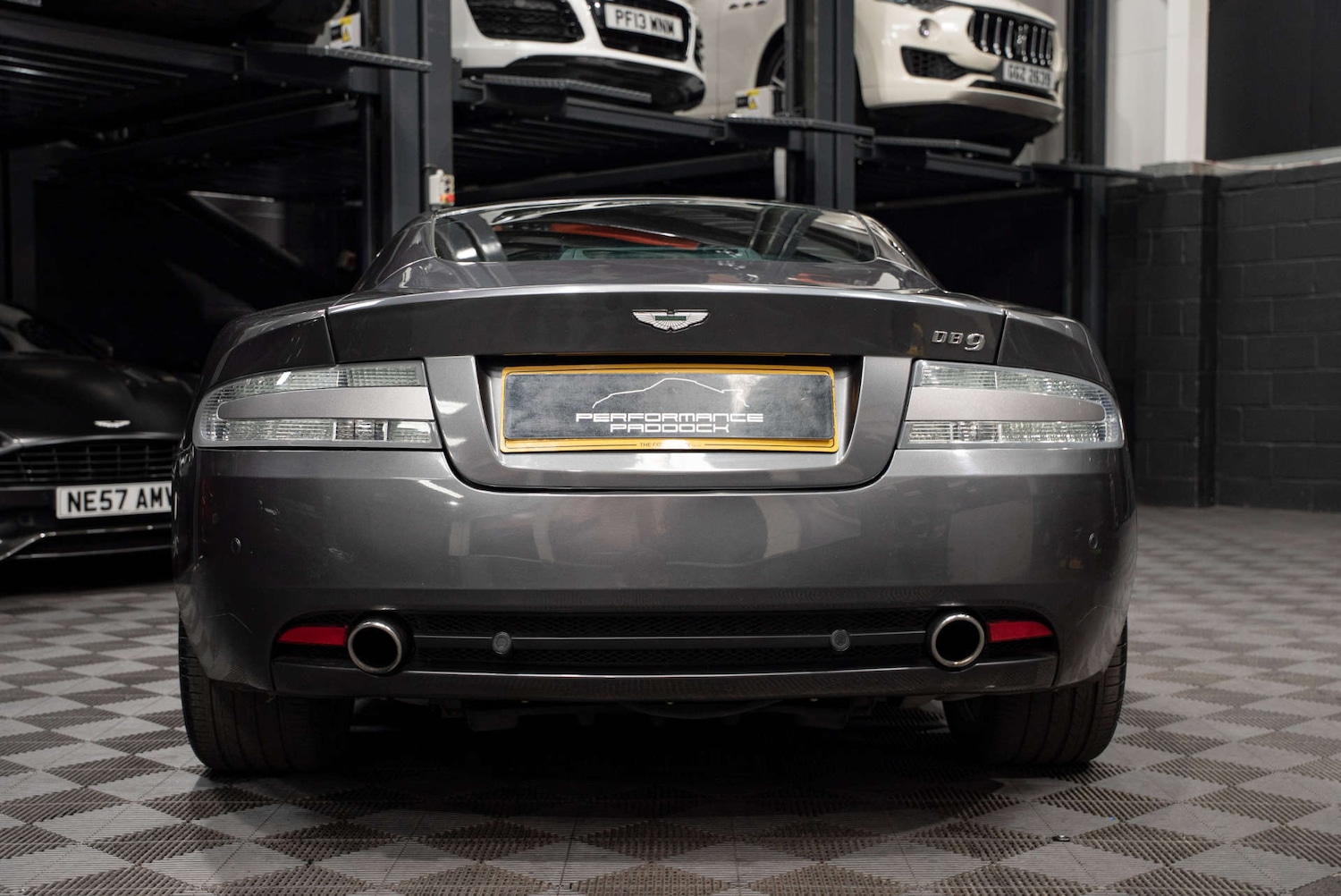 Used Aston Martin DB9 2005 for sale - 77704048: Photo 6