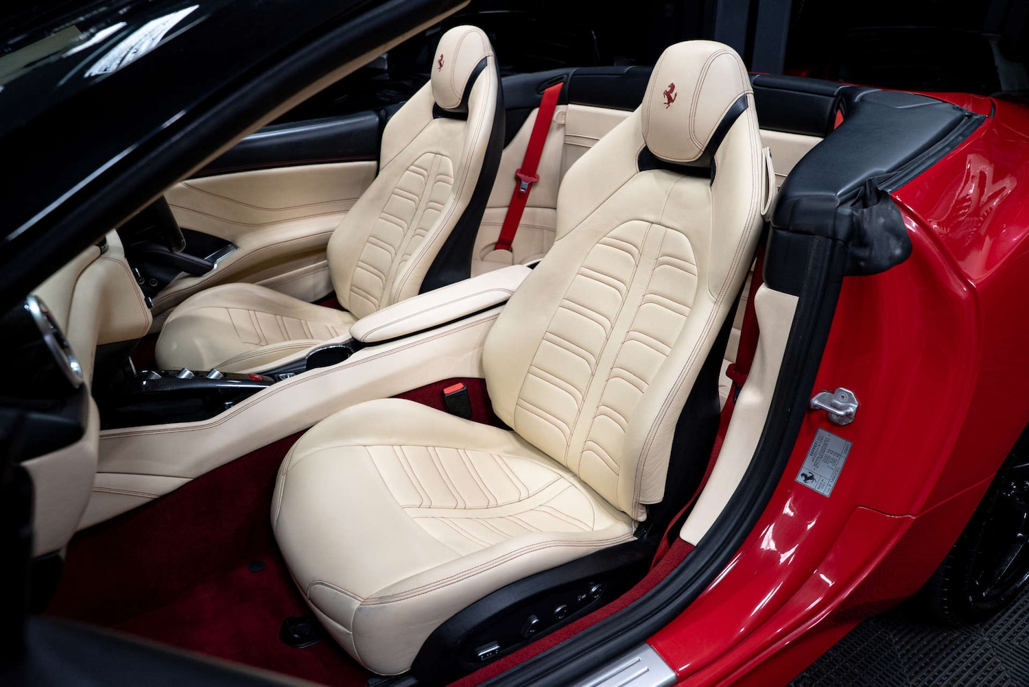 Used Ferrari California 2014 for sale - 77678711: Photo 3