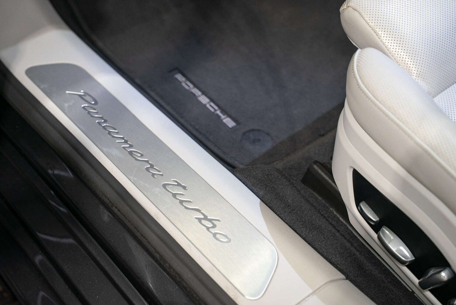 Used Porsche Panamera 2017 for sale - 77452503: Photo 27